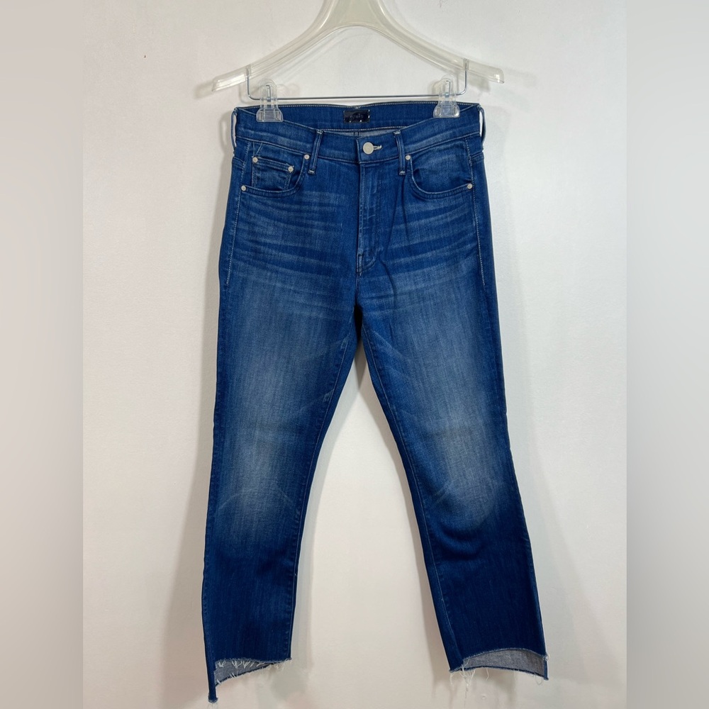 MOTHER Women's The insider crop step fray Jeans in Classic Blue